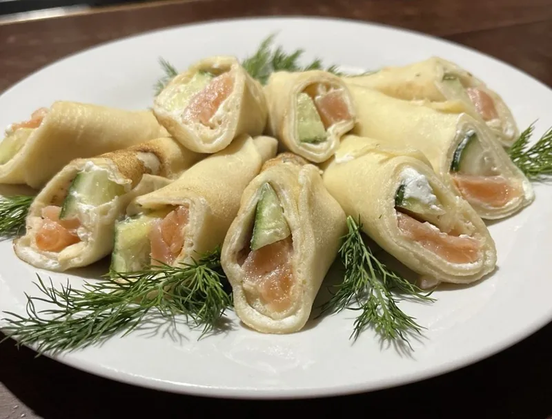 Млинці з лососем