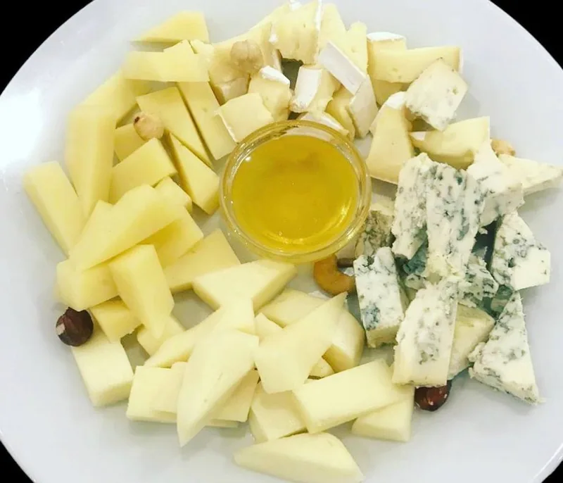 Сир такий і сякий